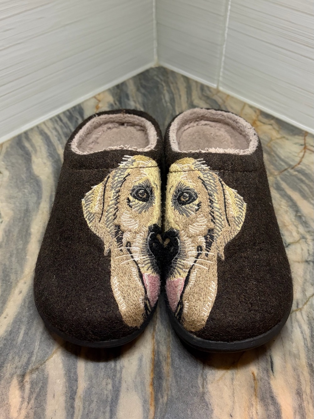 L.L. Bean Women 6 Brown Wool Dog Slippers Yellow Lab Retriever Labrador cozy